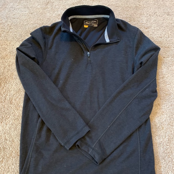Eddie Bauer quarter zip. Like new condition.